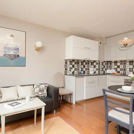 Elegancki W Centrum Gdyni Z Parkingiem By Renters Apartamento Gdynia