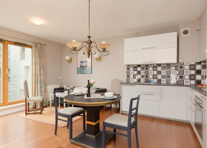 Elegancki W Centrum Gdyni Z Parkingiem By Renters Apartment *