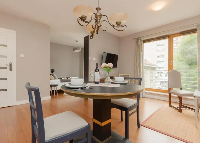 Elegancki W Centrum Gdyni Z Parkingiem By Renters גדינייה