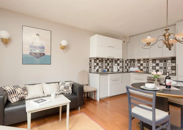 Elegancki W Centrum Gdyni Z Parkingiem By Renters Apartment Gdynia