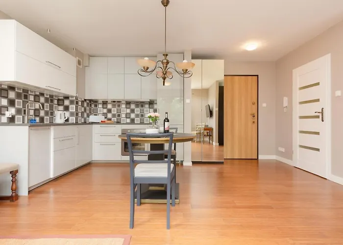 Elegancki W Centrum Gdyni Z Parkingiem By Renters Apartment